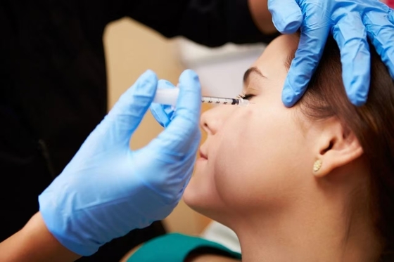 Hyaluronzuurgel Calciumhydroxylapatit Filler Injectie Voor Kin Vergroting En Jawline Definitie